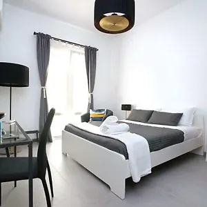 3* Pensión Roda Barocco