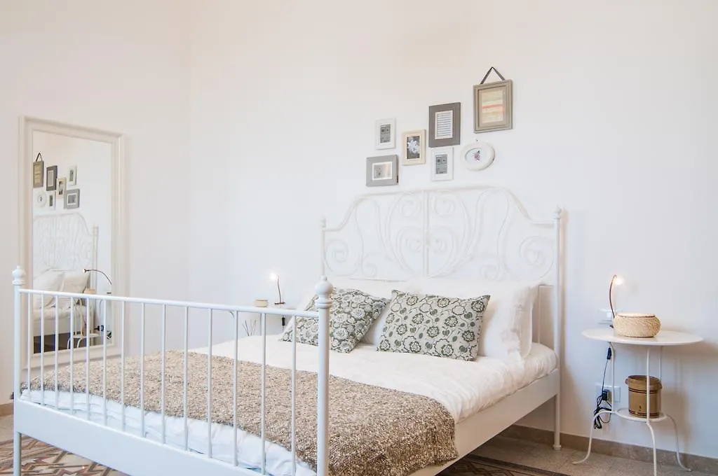 B&B Novecento Siciliano Noto İtalya