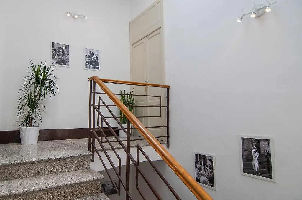 Oda ve Kahvaltı B&B Novecento Siciliano Noto İtalya