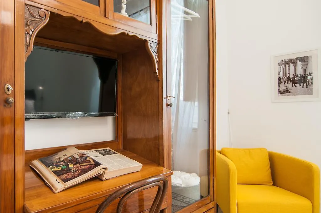 B&B Novecento Siciliano Noto İtalya